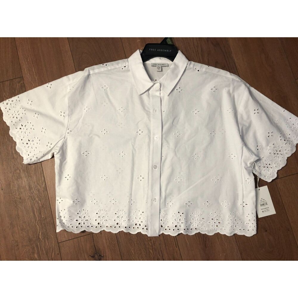 Woman's XL White Collared Eyelet Lace Shirt